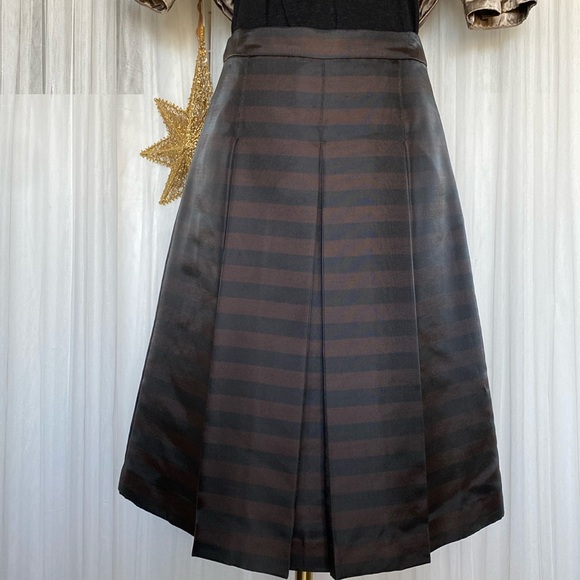 Halogen A-line, pleats, stripes, skirt, black/brown! Sheen! LIKE NEW! Size 6 - Picture 1 of 17